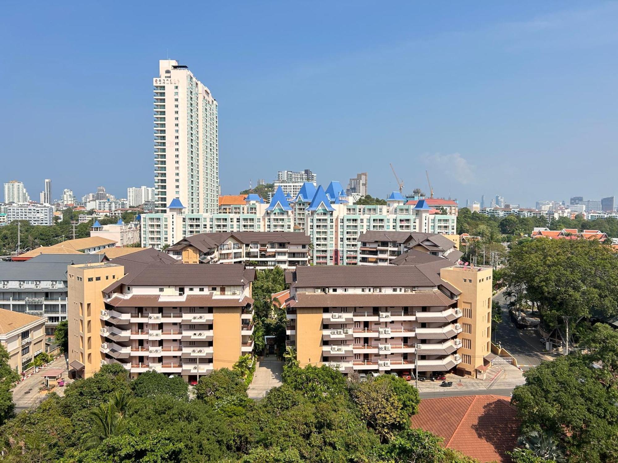 Mina 美景公寓酒店 Pattaya Exterior photo